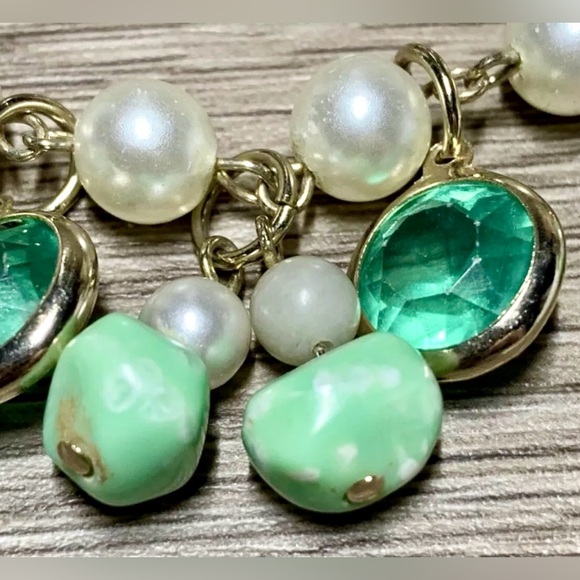 Vintage Designer Signed AHMET Gold Tone Green Crystal & Pearl Cha-Cha Bracelet - Picture 3 of 5